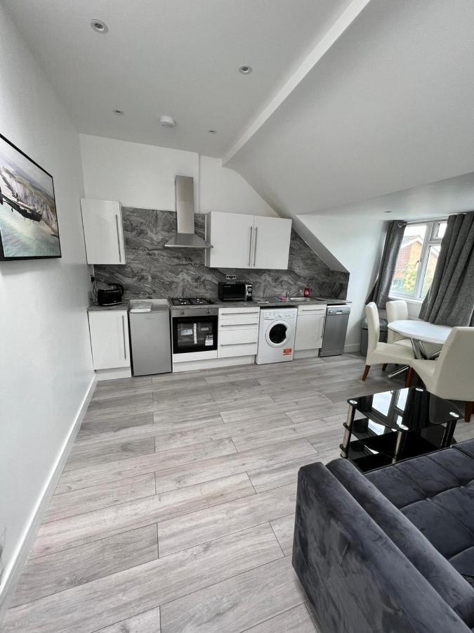 Lovely 2 Bedroom Flat With Roof Terrace In London Nw6 外观 照片